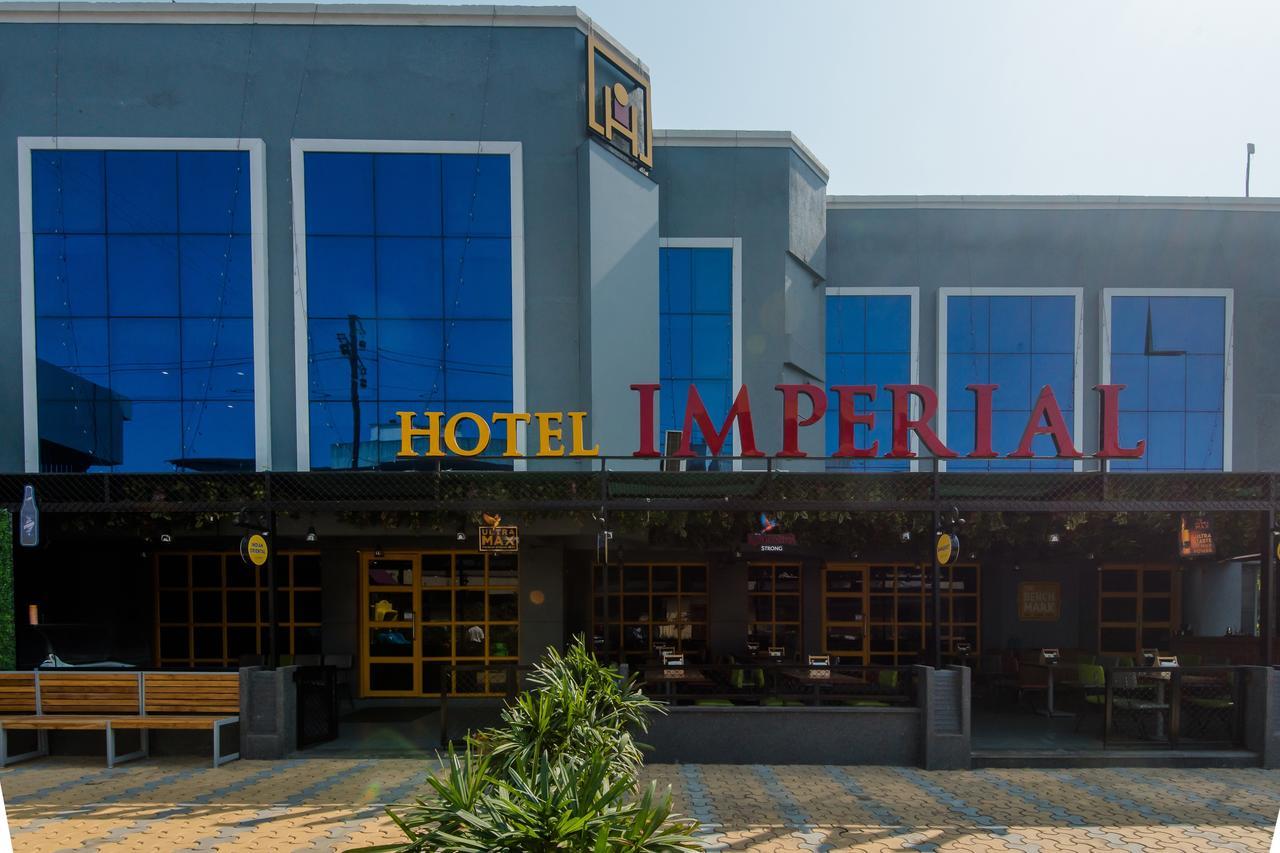 Oyo 13857 Hotel Imperial Umele Exteriér fotografie